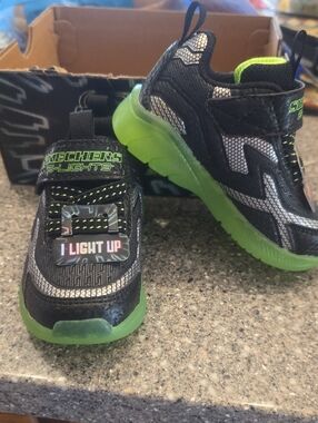Skechers S-Lights Kids Black & Neon Green Light-Up Sneakers